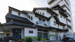Exterior - Mervit Hotel (Padang)