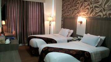 Superior Room | Desk, blackout curtains, free WiFi