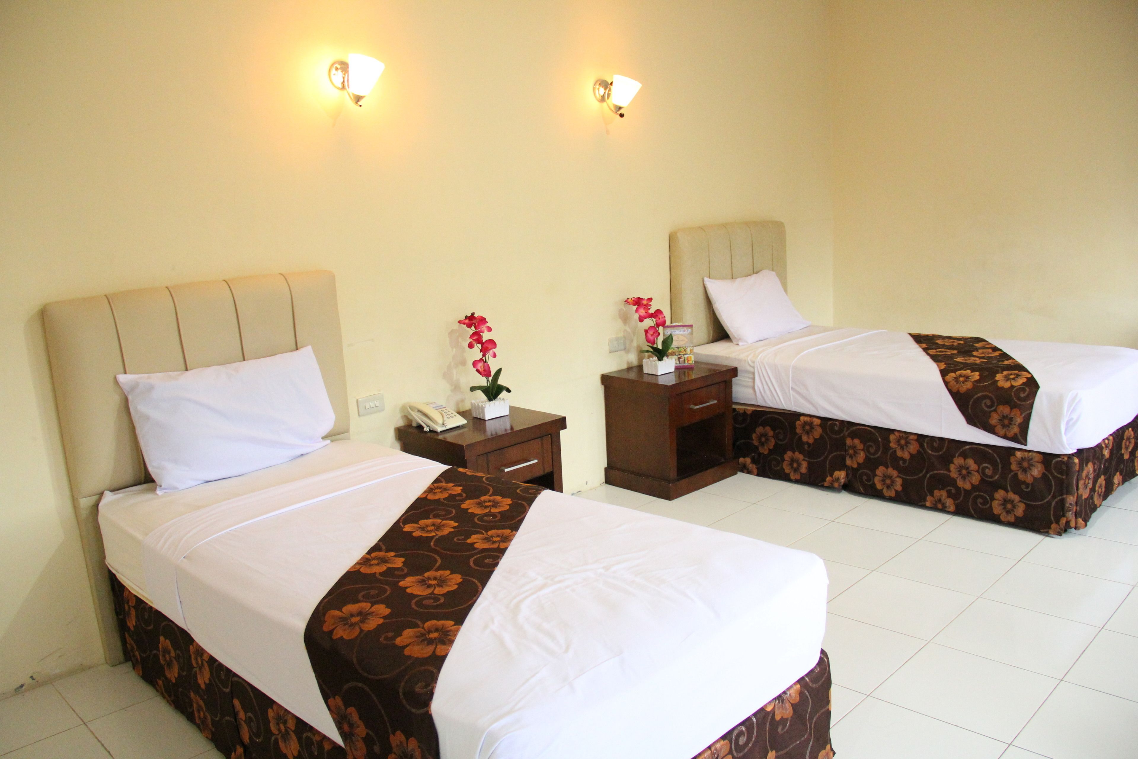 desk, blackout curtains, free wifi