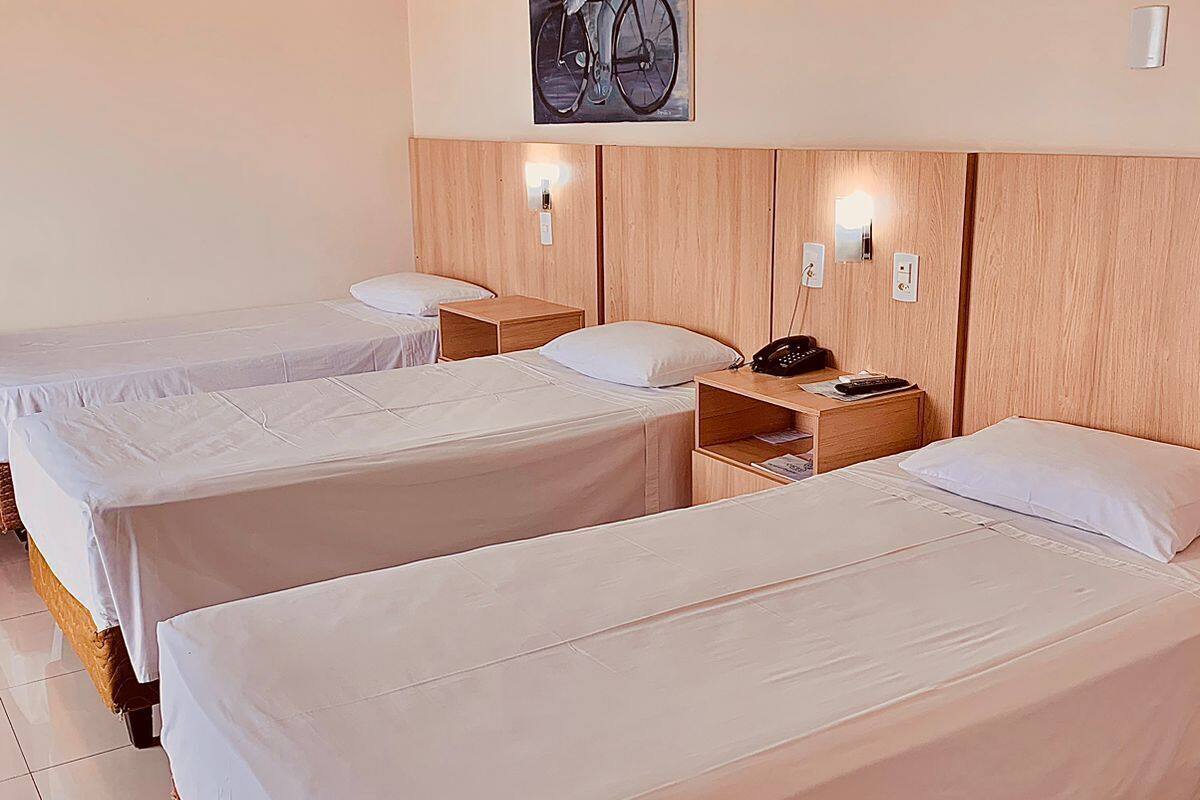 triple room, 3 single beds | 1 bedroom, minibar, desk, free wifi