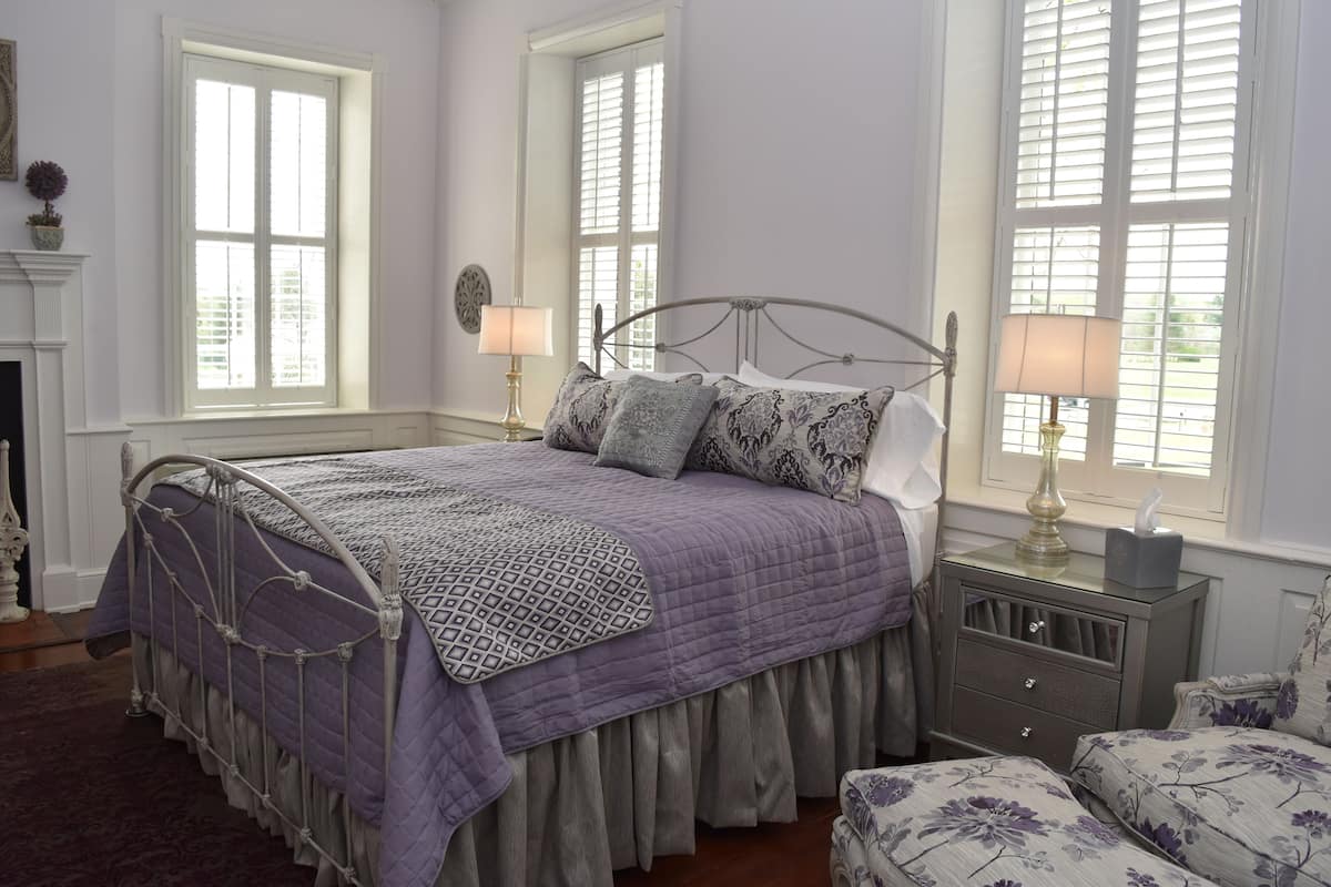 Room, Private Bathroom (Room 110) | Premium bedding, iron/ironing board, free WiFi, bed sheets
