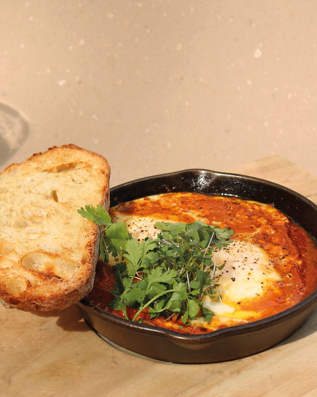 free daily full breakfast