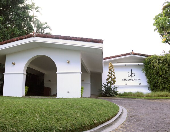 Property entrance - Il Buongustaio (San Salvador)