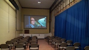 Theater show - Simpson Camp Retreat (Simpson)