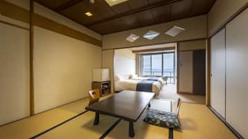 Chambre (Japanese Western Style Room) | Coffres-forts dans les chambres, bureau, Wi-Fi gratuit