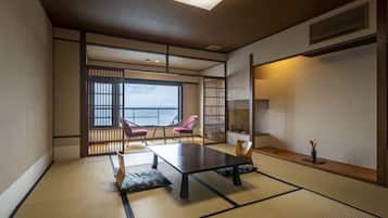 Yunagi Japanese Style Room, Top Floor | In-room safe, desk, free WiFi