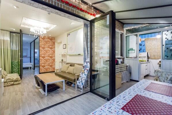 Interior entrance - Xicun 168 B&B (Seoul)