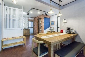 Gallery Villa, 3 Bedrooms, Private Bathroom, City View | Living area - Xicun 168 B&B (Seoul)