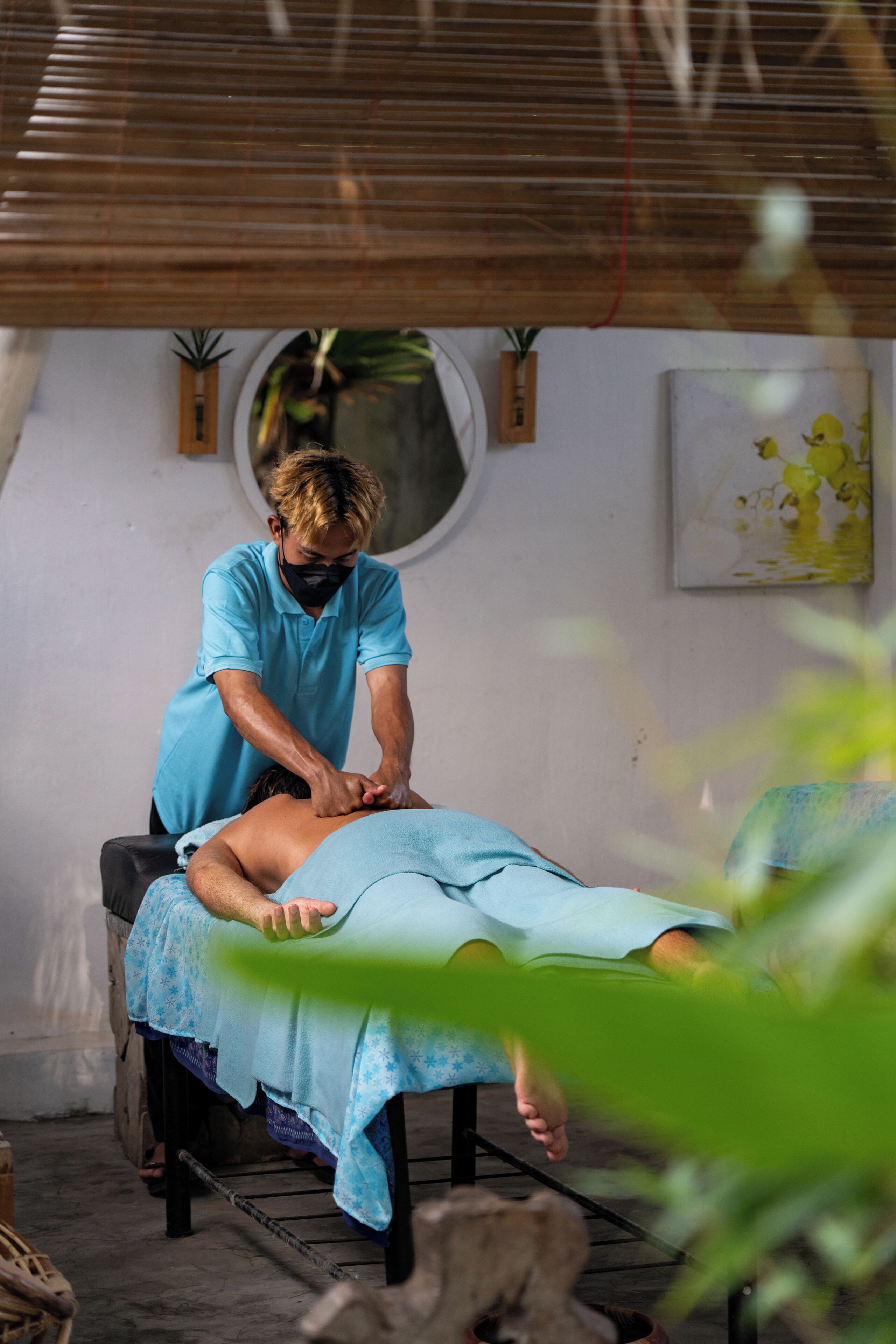 Aromatherapy, deep-tissue massages, body scrubs, facials, reflexology