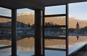 Departamento ejecutivo, 3 habitaciones, vista al lago (Shotover) | Vista desde la habitación