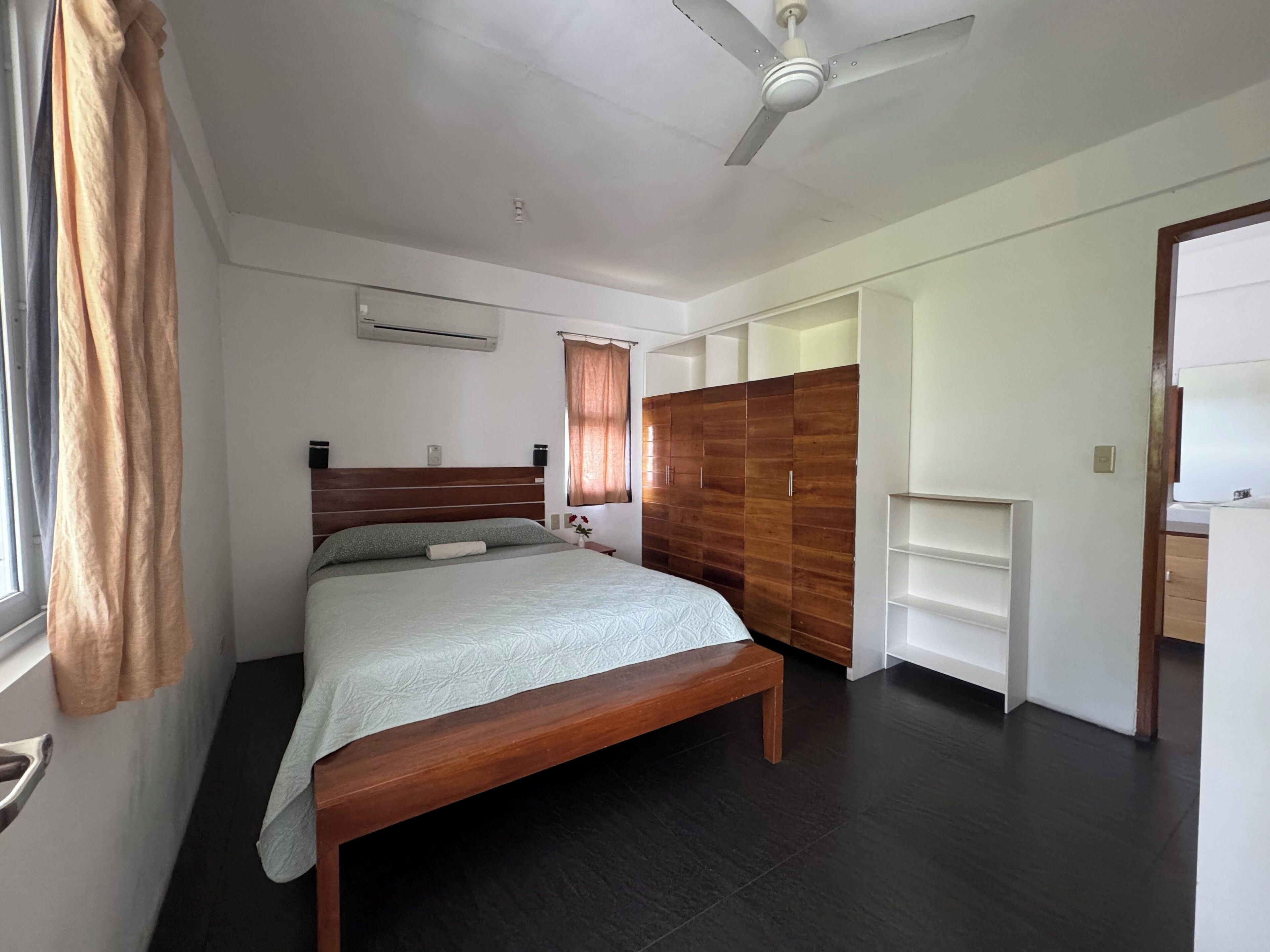 Leilighet – comfort, 1 soverom | 1 soverom, skrivebord og strykejern/-brett