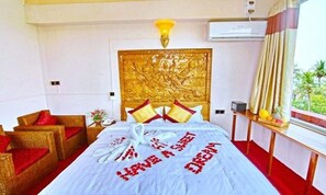Standard Room | Minibar, desk, rollaway beds, free WiFi - Palace View Hotel (Mandalay)