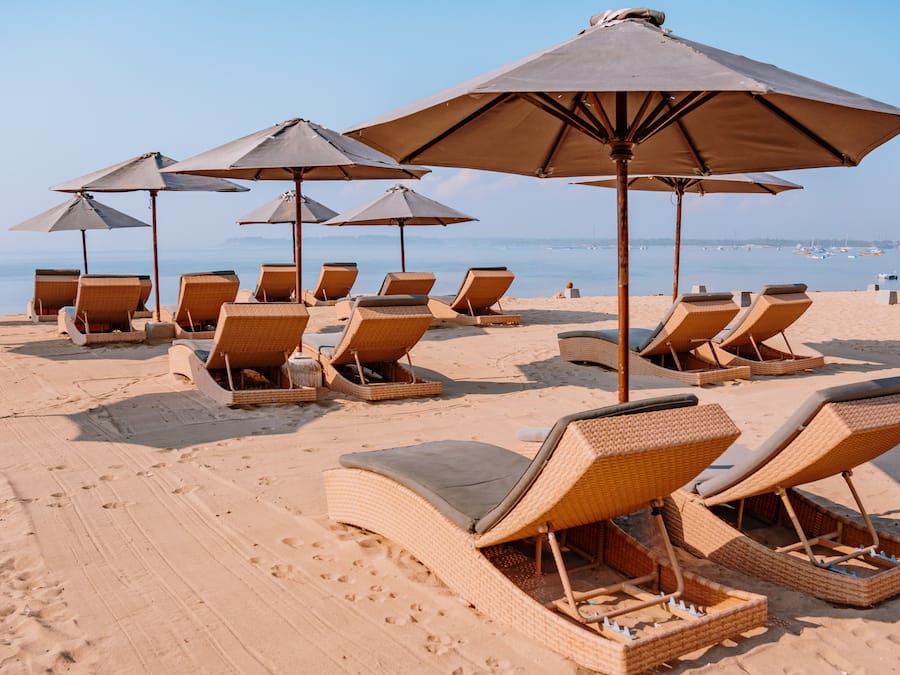 Beach nearby, sun loungers, beach umbrellas, beach towels