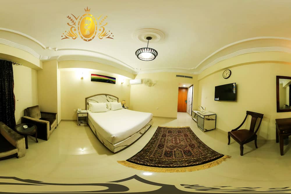 Hotel Crown Inn