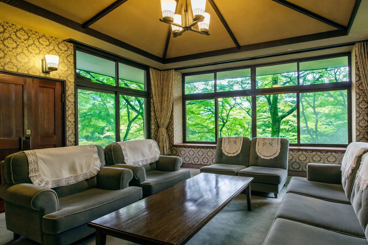 Japanese Style Villa with Private Hot Spring Bath, Kinkatei－Hashuan | In-room safe, iron/ironing board (on request), WiFi (free), bed sheets