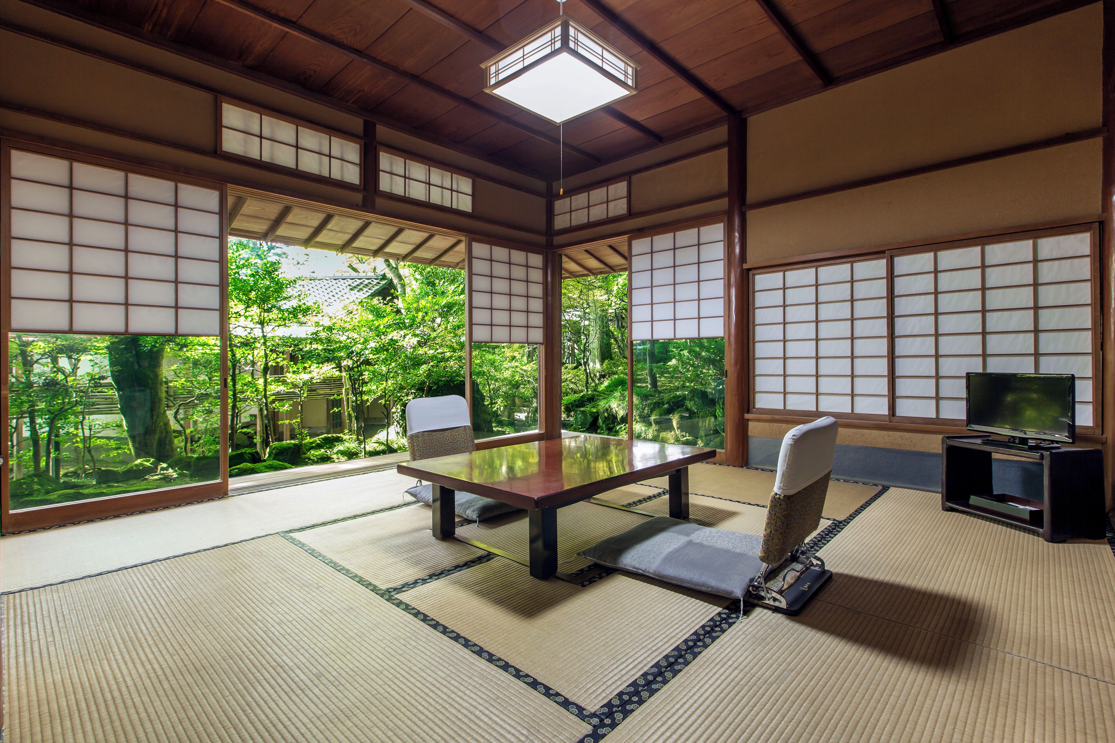 Japanese Room, Shared Hot Spring Bath | In-room safe, iron/ironing board, free WiFi, bed sheets