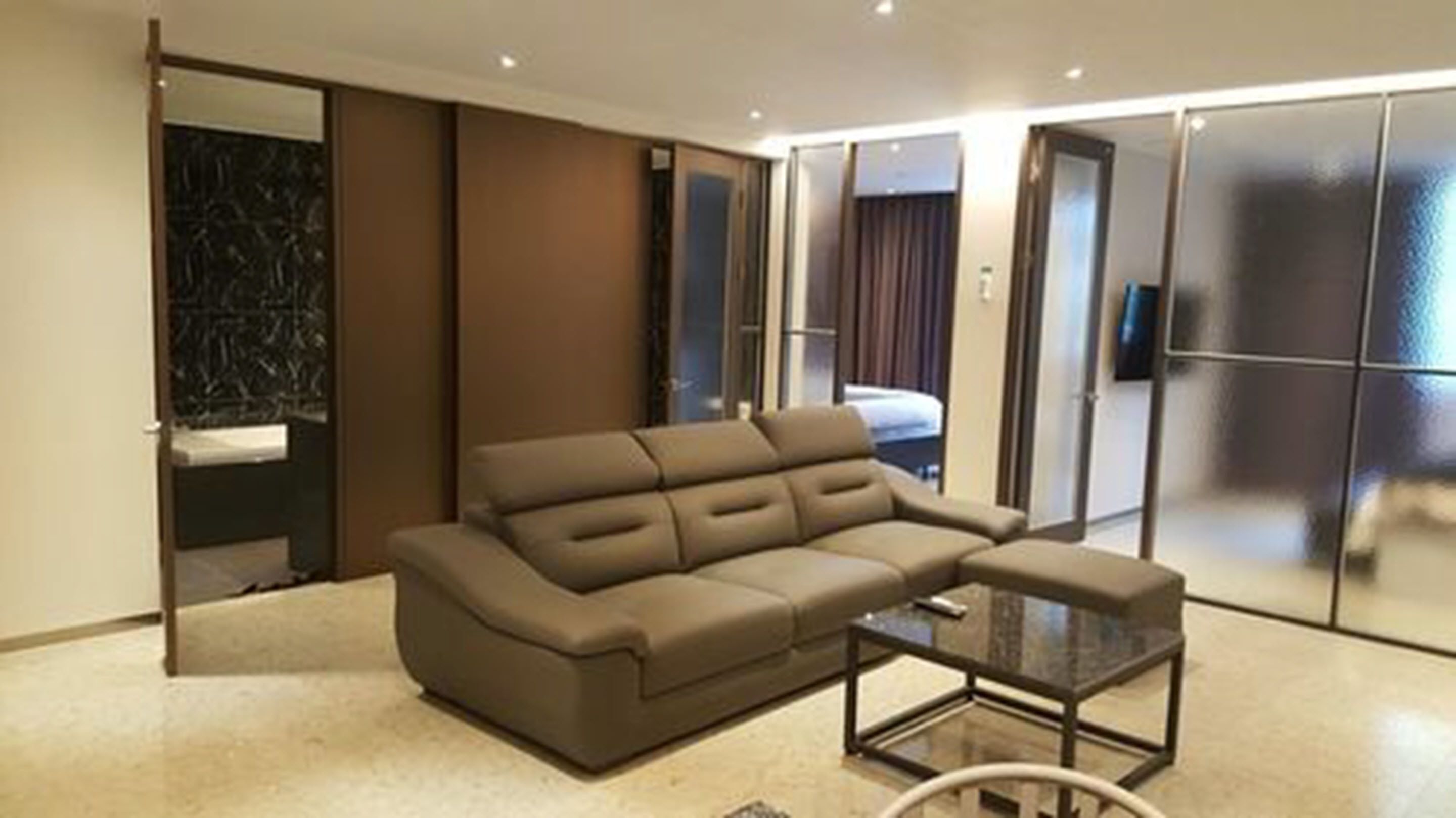 royal suite | 1 bedroom, down duvets, free minibar, desk