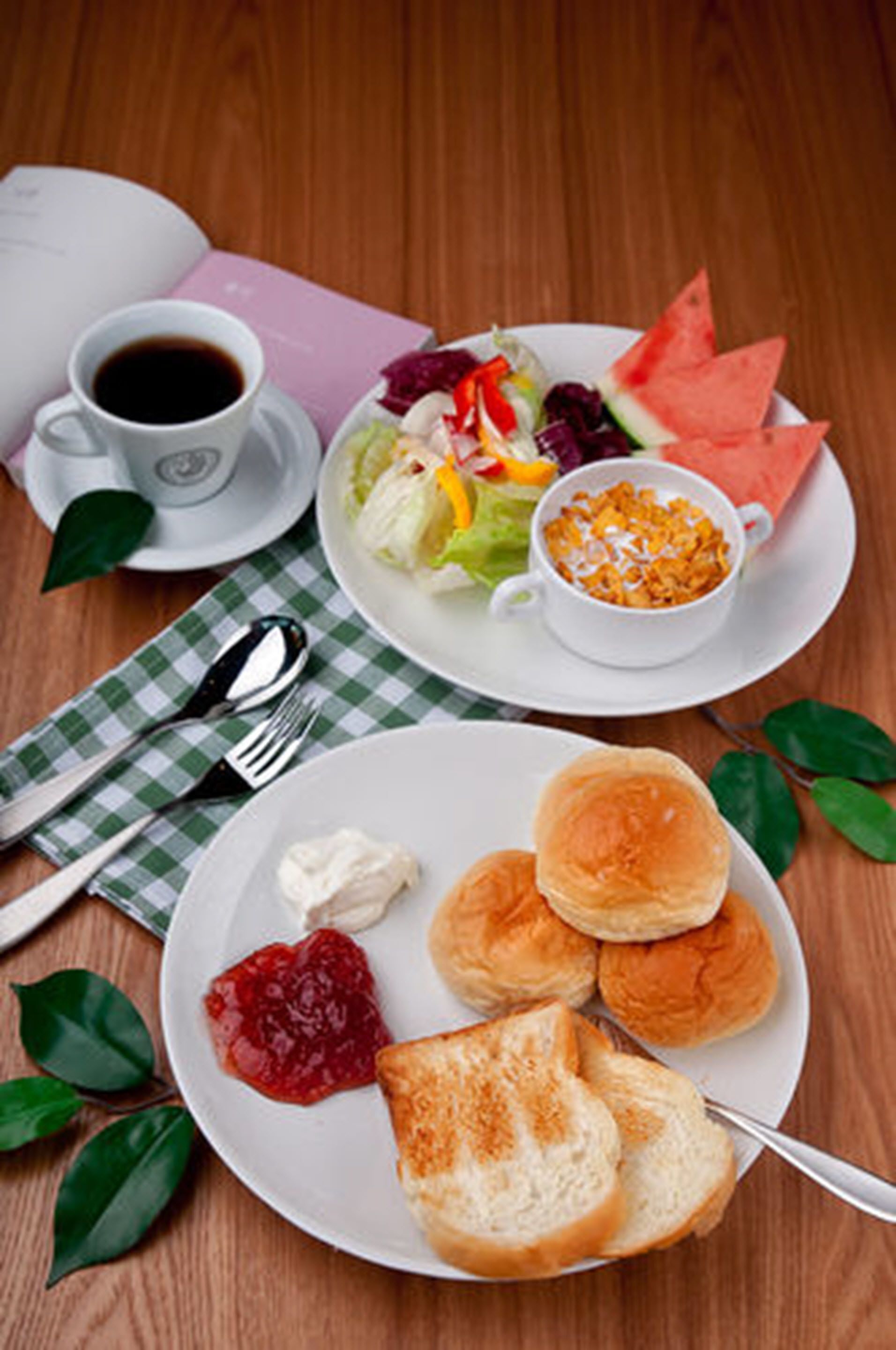 daily buffet breakfast (krw 7000 per person)