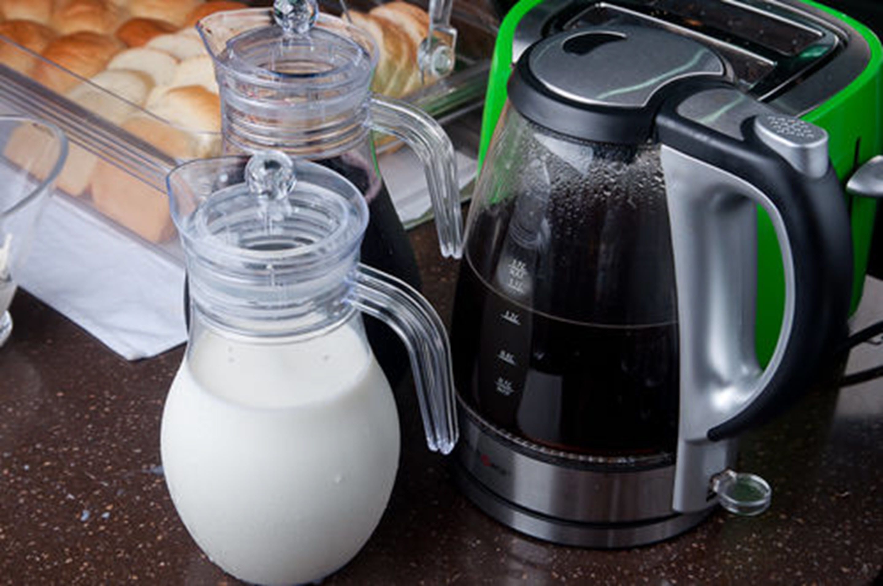 daily buffet breakfast (krw 7000 per person)