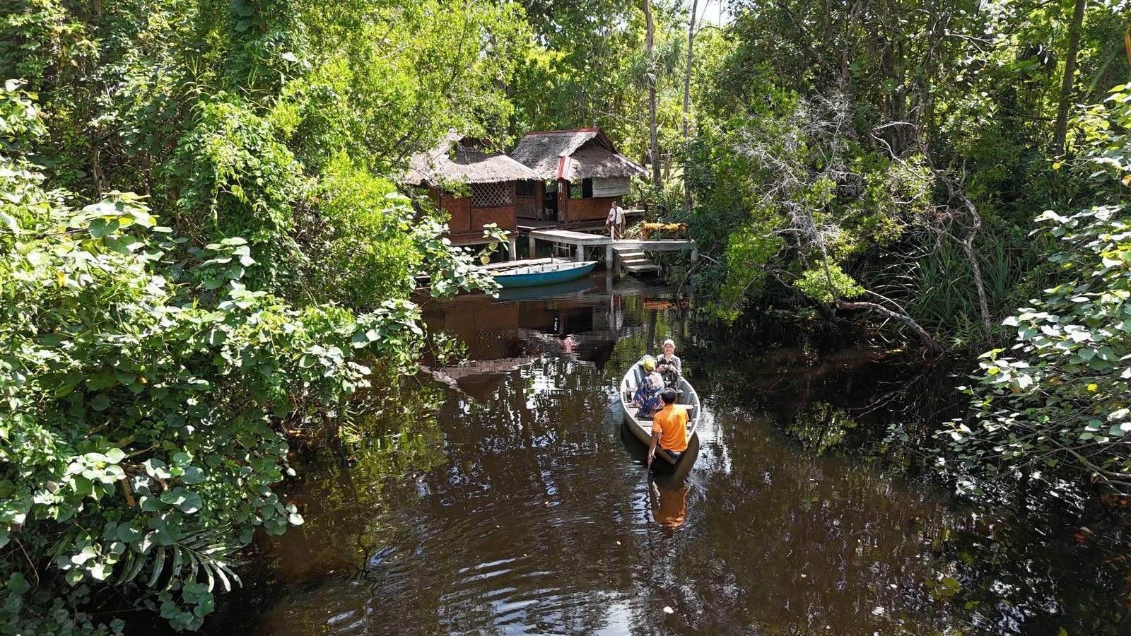couples treatment room(s), body treatments, aromatherapy