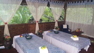Couples treatment room(s), body treatments, aromatherapy