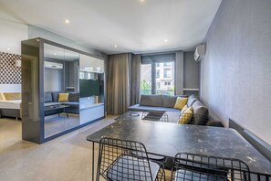 Grand Apartment | 1 bedroom, desk, soundproofing, iron/ironing board - BMK Apart Otel (Antalya)