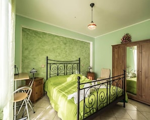 Cots/infant beds, rollaway beds, free WiFi, bed sheets - Locanda Belvedere (Rocchetta a Volturno)