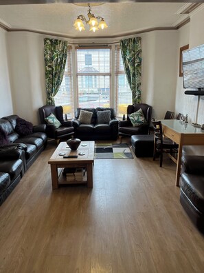 Lounge - Marston House (Blackpool)