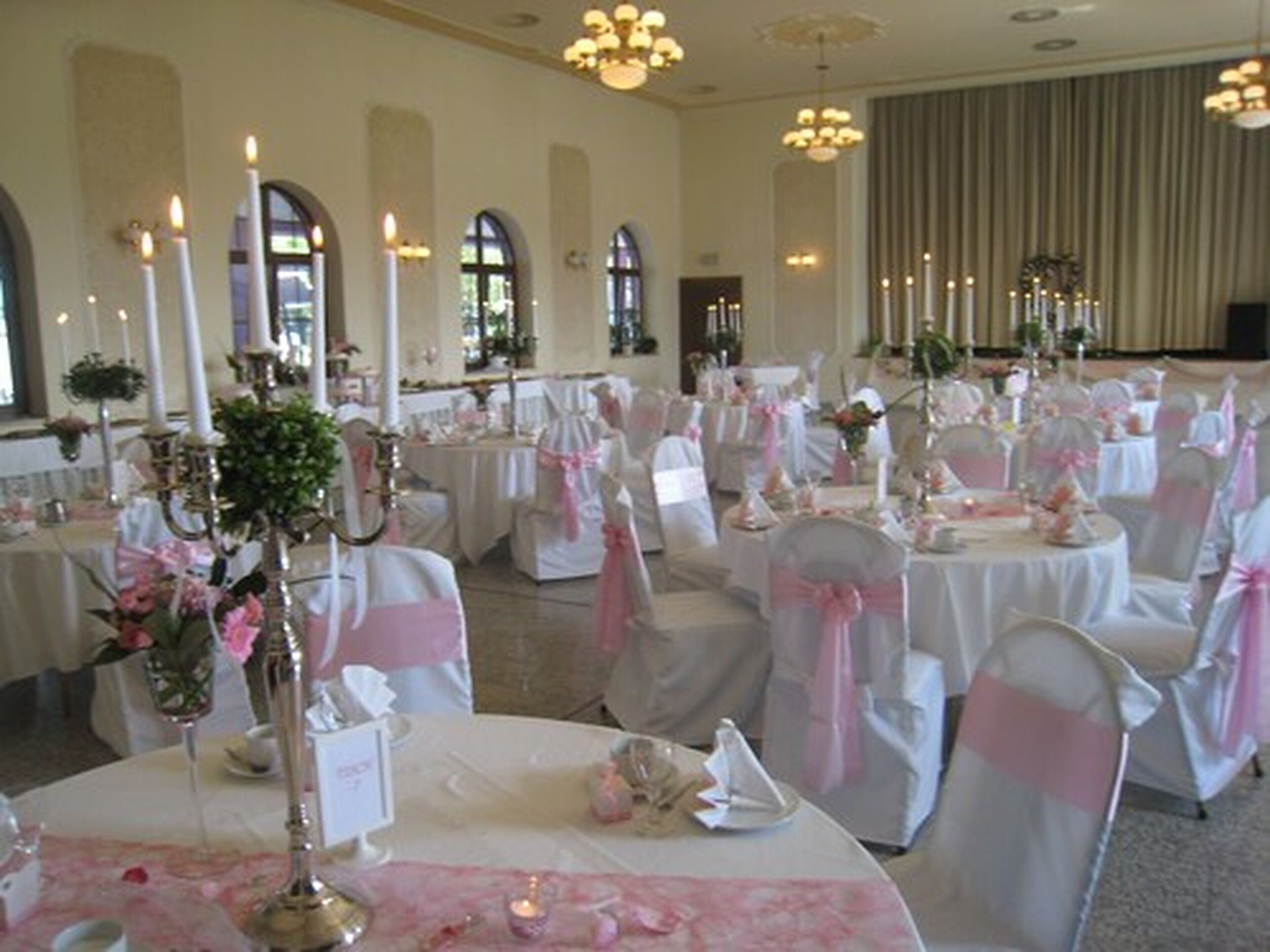 2 restaurants, German cuisine