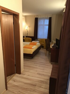 Chambre Double | Coin séjour