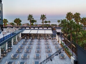 2 Restaurants, Frühstück, Mittagessen, Abendessen, internationale Küche