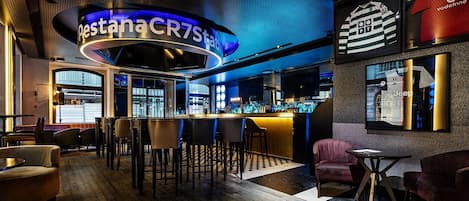 Sports bar