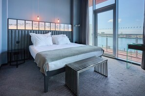 Superior Double or Twin Room | Minibar, in-room safe, soundproofing, free WiFi