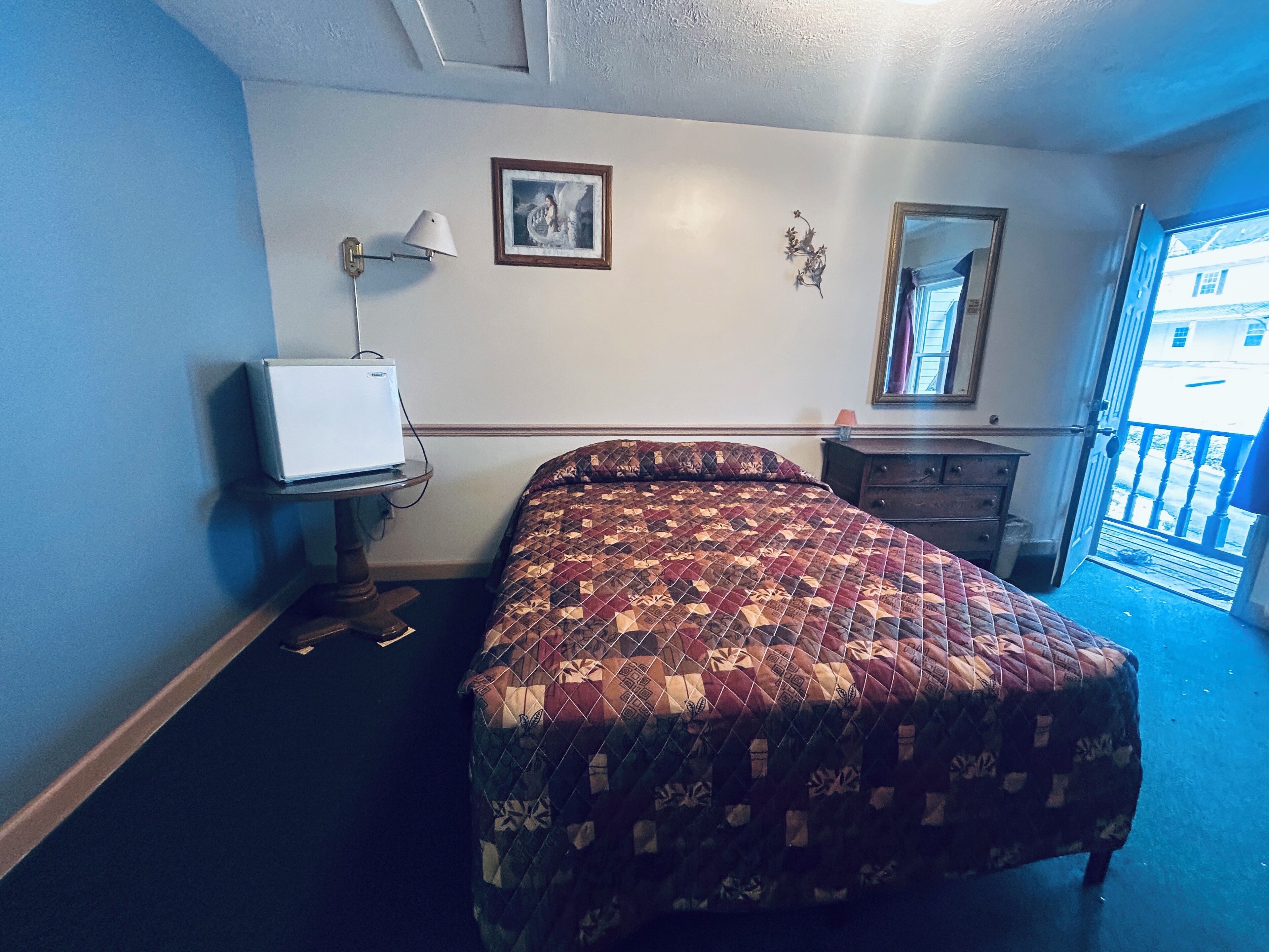 Kamar, 1 Tempat Tidur Queen, Bebas Asap Rokok | Meja kerja, setrika/meja setrika, Wi-Fi gratis, dan seprai linen