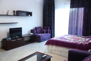 Studio | Premium bedding, iron/ironing board, free WiFi