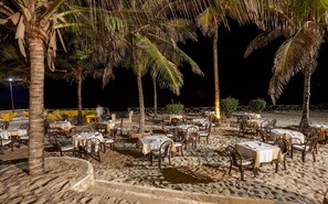 2 restaurants; breakfast, lunch, and dinner served - Lily Palm Resort (Watamu)