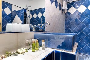 Double Room | Premium bedding, desk, blackout curtains, soundproofing