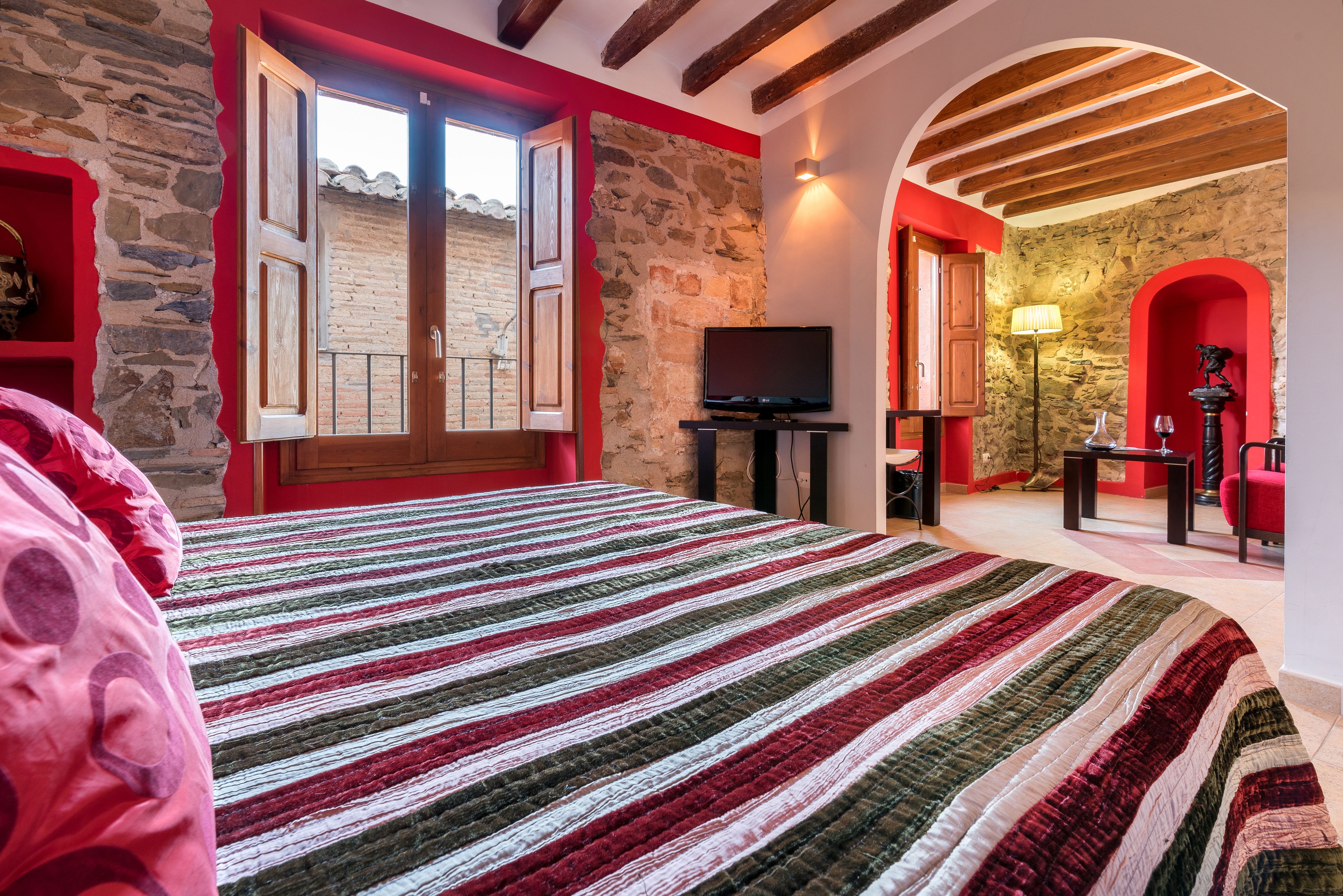 Panoramic Suite, 1 Katil Kelamin (Double) | Peralatan tempat tidur premium, meja, langsir/tirai gelap terus 