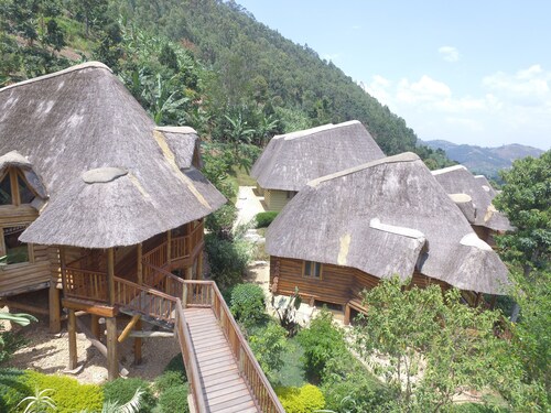 Trackers Safari Lodge Bwindi