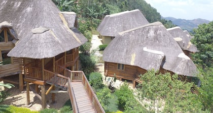 Trackers Safari Lodge Bwindi