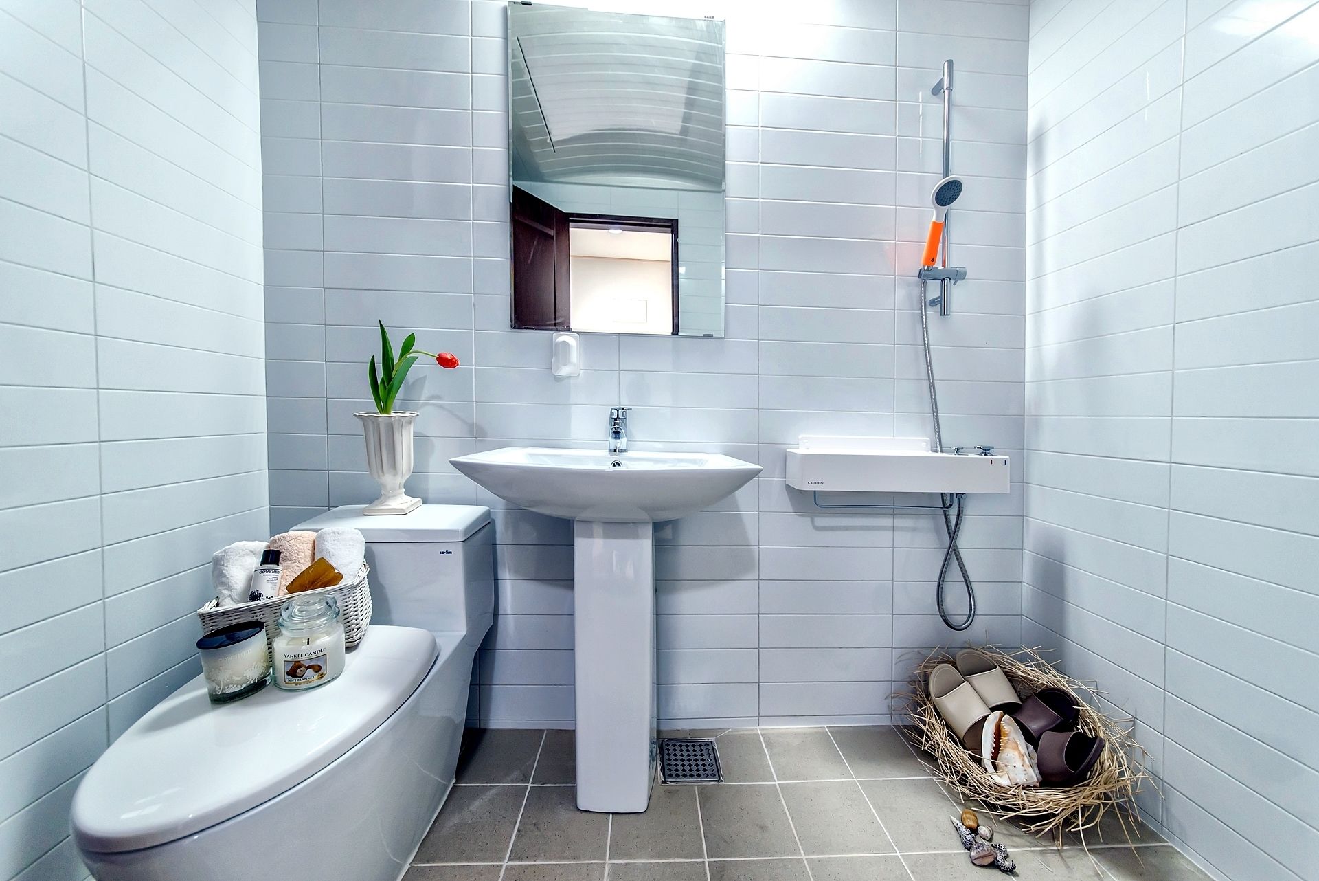 Vila (Tail A, Duplex) | Banheiro | Chuveiro, produtos de toalete grátis, secador de cabelo, chinelos