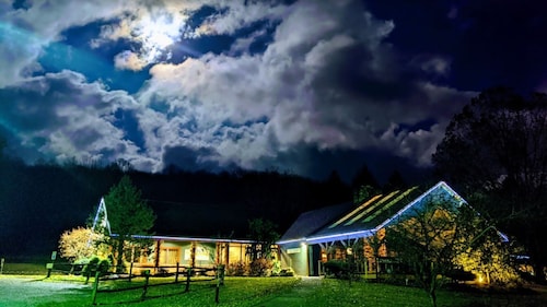 Foggy Mountain Lodge