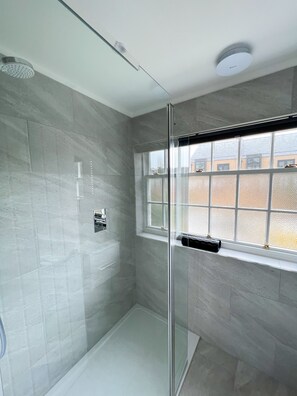 Superior Single Room, Ensuite | Bathroom