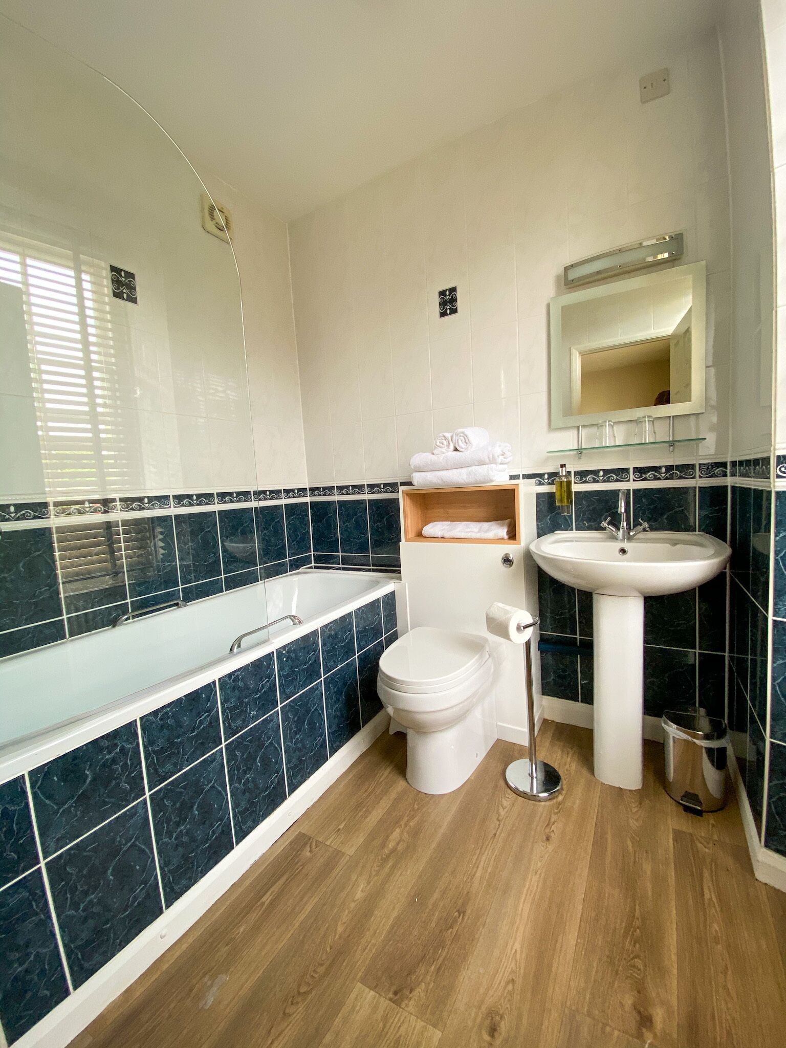 double room, ensuite | bathroom