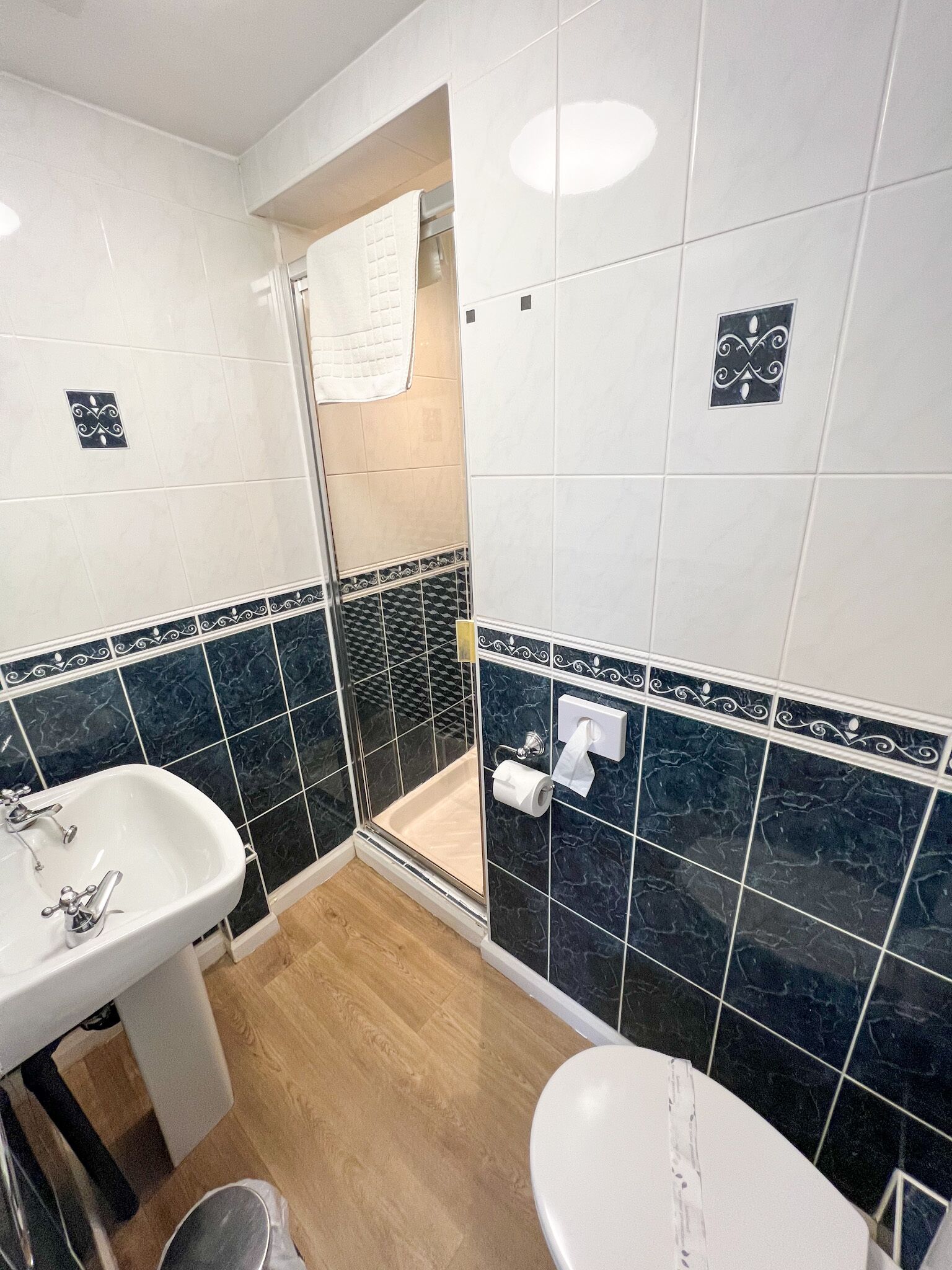 single room, ensuite | bathroom