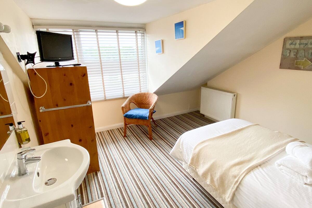 Single Room, Shared Bathroom | 1 bedroom