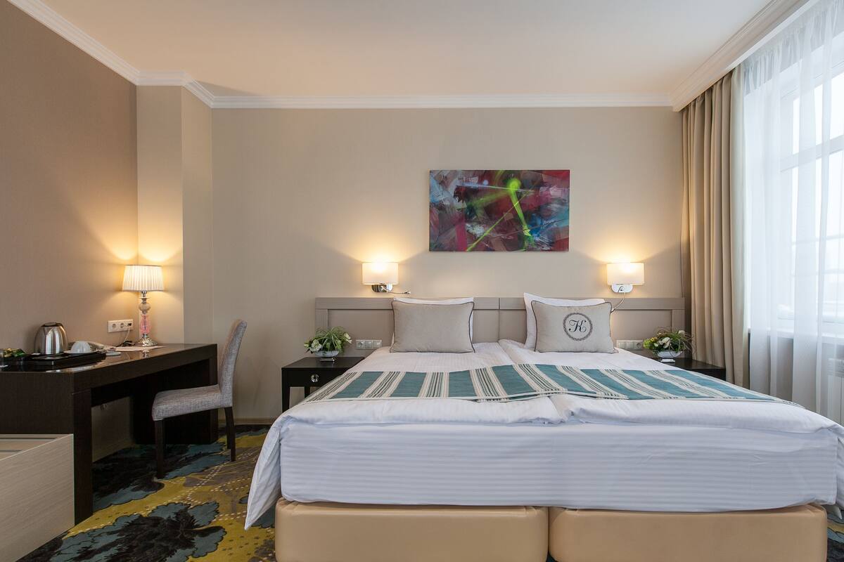 Grand Studio | Minibar, in-room safe, desk, soundproofing