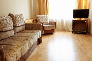 Suite | In-room safe, desk, iron/ironing board, free rollaway beds - Vals Hotel (Moscow)