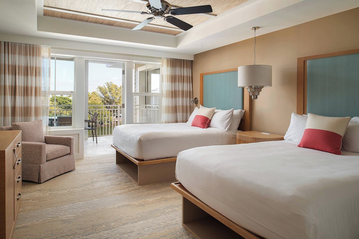 Egyptian cotton sheets, premium bedding, in-room safe