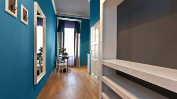 Superior Studio (2 Adults) | Hypo-allergenic bedding, blackout drapes, iron/ironing board